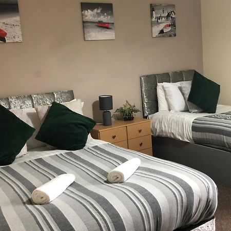 St Annes Apartment 4 - Sleeps 6 - Free Parking Lytham St Annes Exterior foto