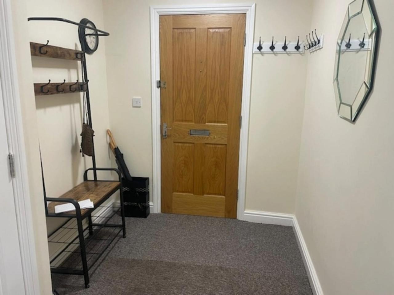 St Annes Apartment 4 - Sleeps 6 - Free Parking Lytham St Annes Exterior foto