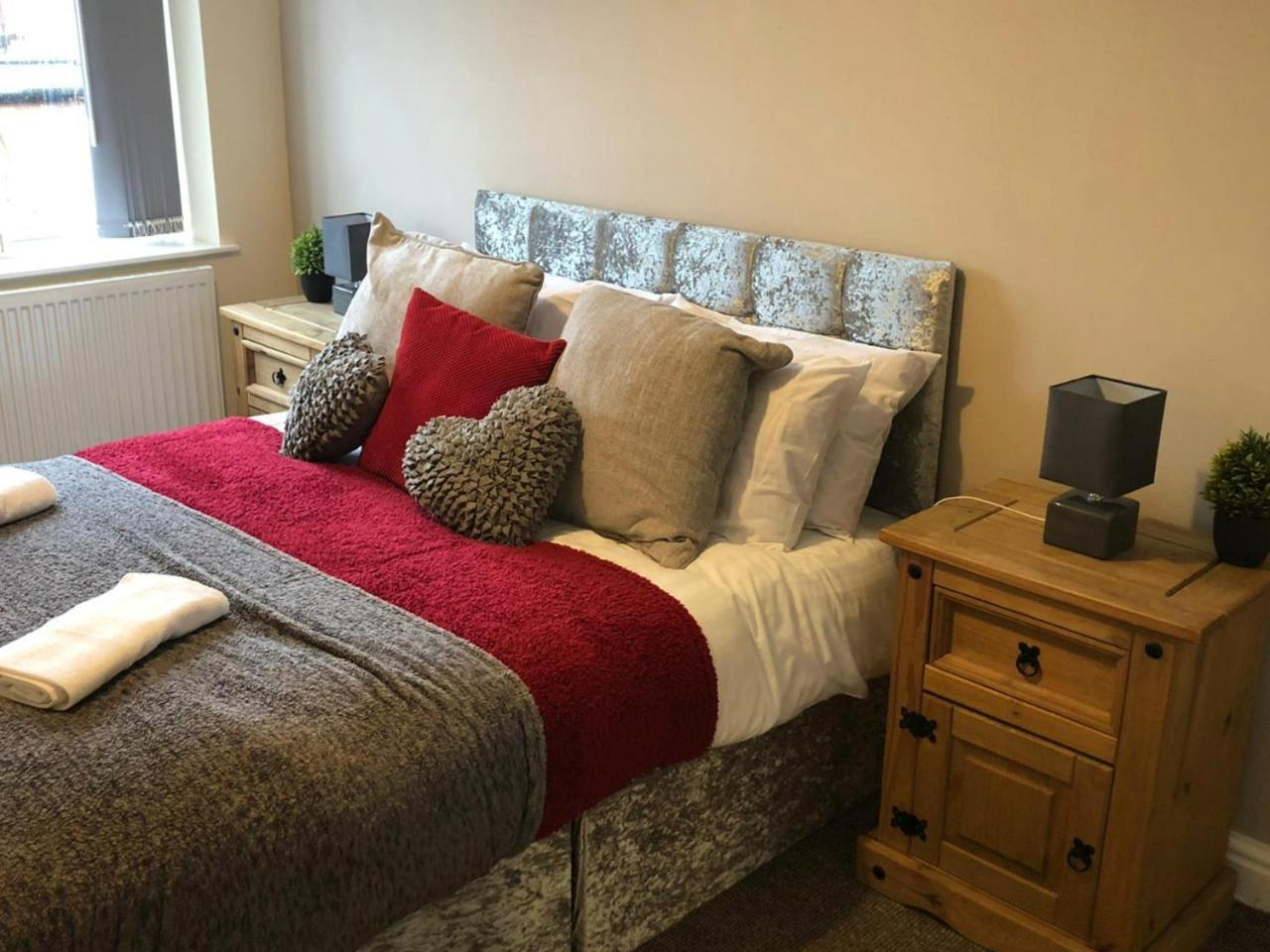 St Annes Apartment 4 - Sleeps 6 - Free Parking Lytham St Annes Exterior foto