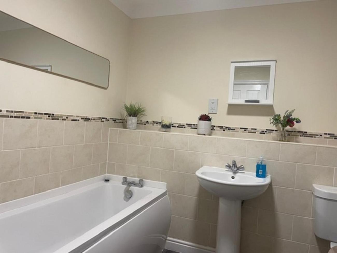 St Annes Apartment 4 - Sleeps 6 - Free Parking Lytham St Annes Exterior foto