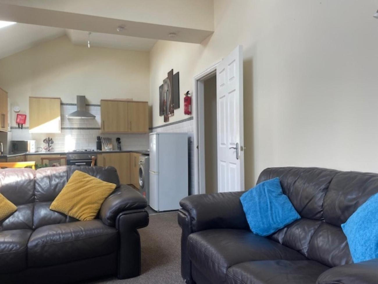 St Annes Apartment 4 - Sleeps 6 - Free Parking Lytham St Annes Exterior foto